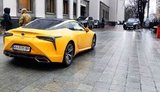 Завхоз ВР Денисов похвастался элитным Lexus LС 500Н на тротуаре у стен парламента. ФОТО