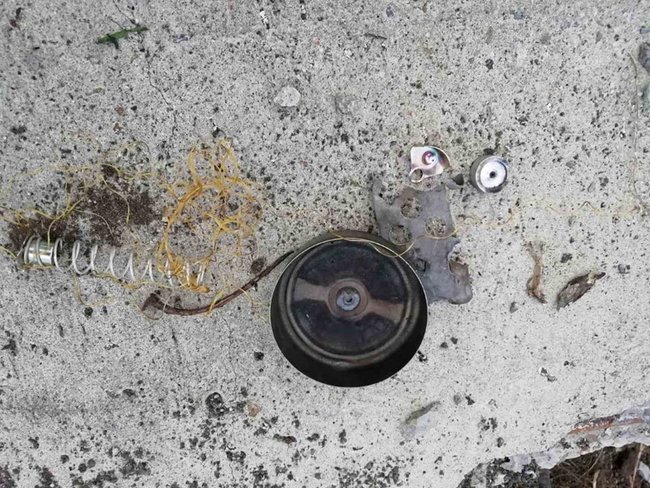 Ukraine spots banned Russian-made mines in Donbas 03