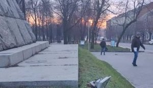 Сущенко: Призываем правоохранителей привлечь к ответственности вандалов, которые осквернили мемориал героям АТО в Умани. ФОТО