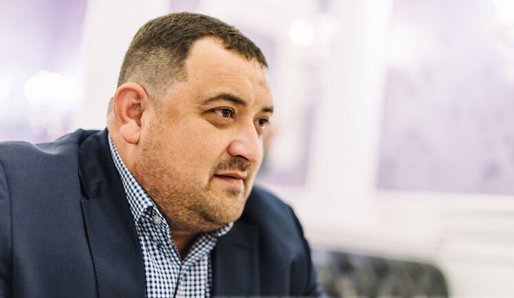 "Слуга народа" Кузьминых предлагает переименовать улицы в Житомирской области в честь Зеленского. ДОКУМЕНТ