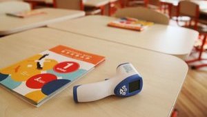 ВООЗ закликала для уникнення "дистанційки" проводити в школах COVID-тестування