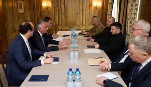 Зеленський обговорив санкції з принцом Ірану в екзилі Резою Пахлаві