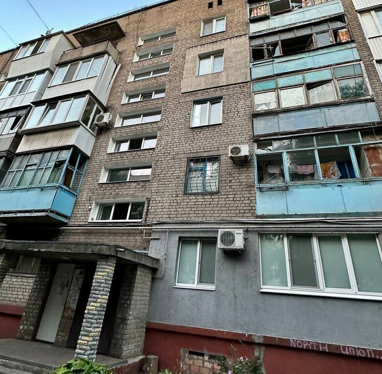 Вночі ворог атакував Запоріжжя, без постраждалих 02