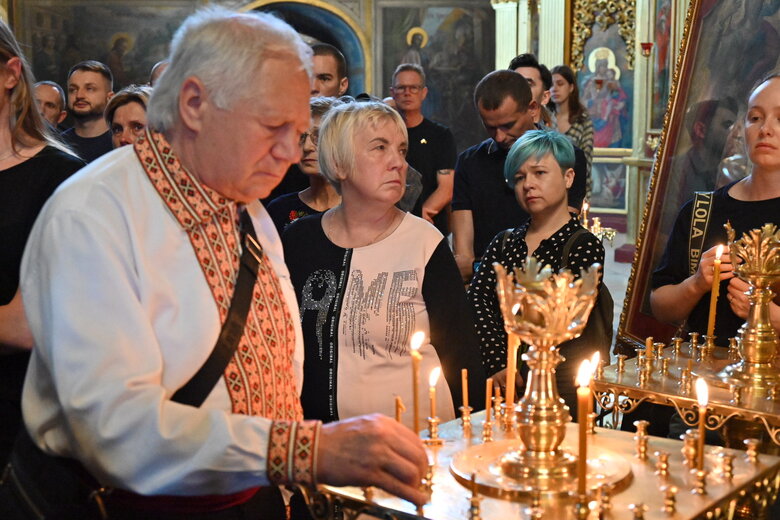 У Києві попрощалися із військовим фотографом Арсеном Федосенком