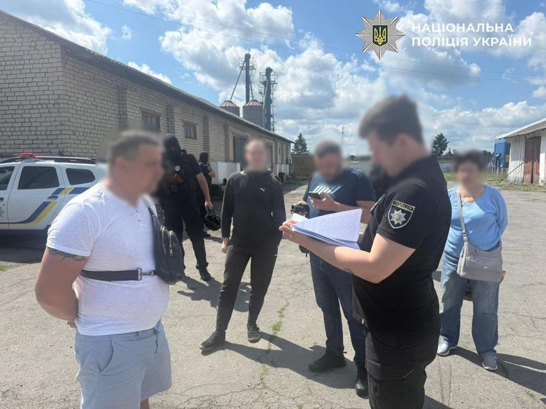 Незаконний видобуток бурштину: на Рівненщині викрили схему