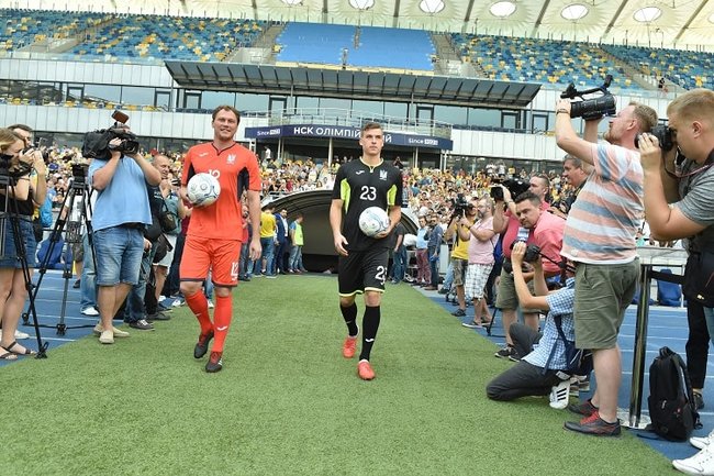 Національна футбольна збірна гратиме у формі з гаслом Слава Україні! 04 Національна футбольна збірна гратиме у формі з гаслом Слава Україні! 04