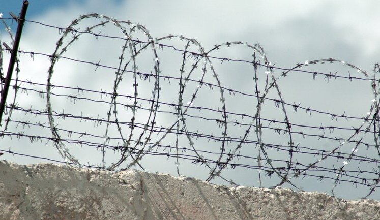 К 6,5 года колонии приговорили подростка в оккупированном Донецке - обвинили в сотрудничестве с СБУ