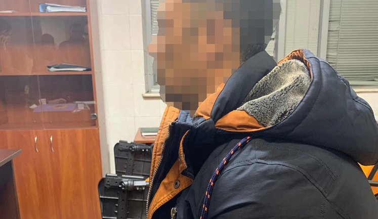 Гражданин Кыргызстана спрыгнул с поезда под Киевом, чтобы избежать пограничного контроля. ФОТО