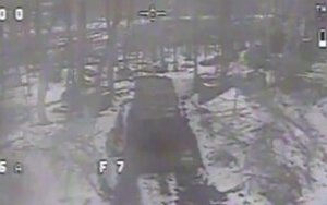 беспилотник атакует вражескую РСЗО