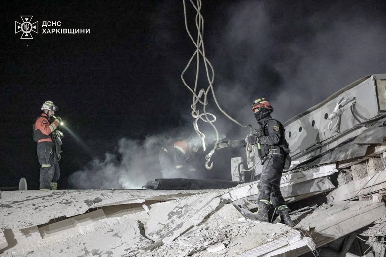 Russian air strike in Korotychi, 8 people injured