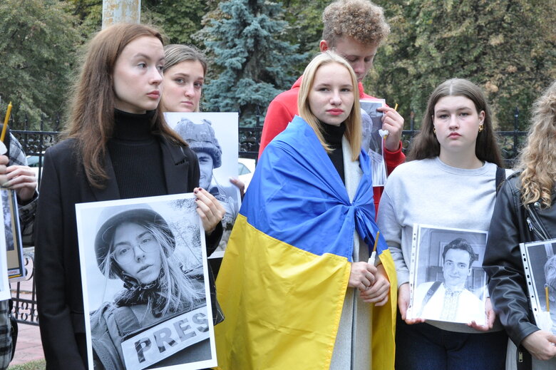 У Києві відбулося поминальне богослужіння за загиблими українськими журналістами 08