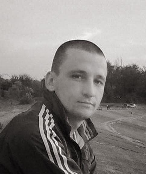 Погибшего в 2015 году под Дебальцево воина Олега Павлюка перезахоронят в Каменском 23 ноября, - волонтер Колесник 02 Погибшего в 2015 году под Дебальцево воина Олега Павлюка перезахоронят в Каменском 23 ноября, - волонтер Колесник 02