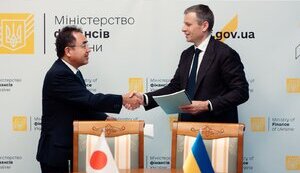 міністр фінансів Сергій Марченко та керівник Офісу JICA в Україні Хідекі Мацунага