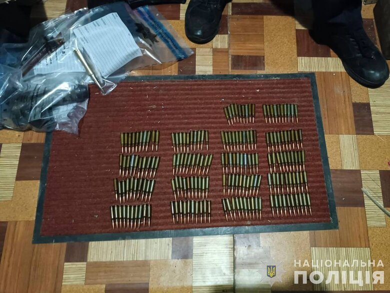 Масштабна спецоперація Нацполіції: вилучено зброю, вибухівку й наркотики