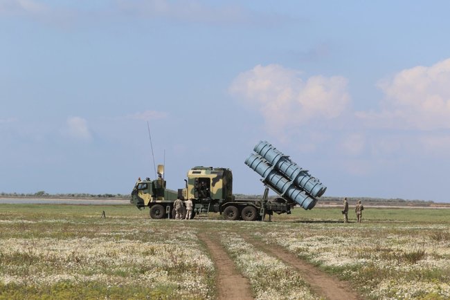 Испытания ракетного комплекса Нептун проходят в Одесской области 04