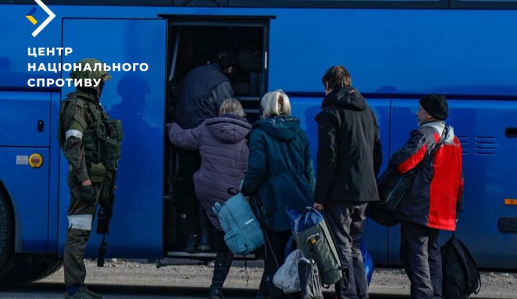 Россия вывезла более сотни выпускников с оккупированных территорий для участия в пропагандистских мероприятиях, - ЦНС