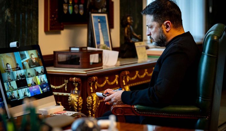 Зеленський провів енергетичний селектор: доручив розібратися щодо будинків у Києві, які досі без опалення. ФОТО