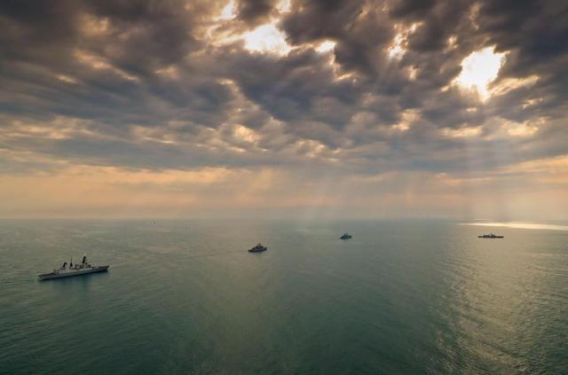 Українські ВМС спільно з кораблями Великої Британії, Туреччини та Румунії провели тренування типу PASSEX 05