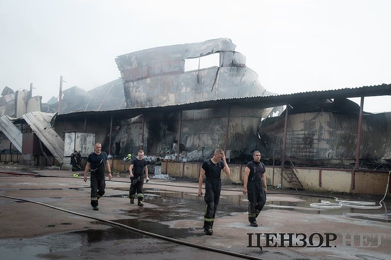 Наслідки удару по Оболонському району Києва 5 серпня