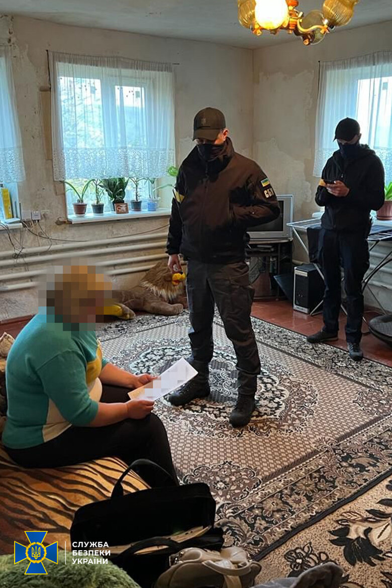 СБУ задержала коллаборантку, возглавлявшую оккупационную Роспочту в Харьковской области 02