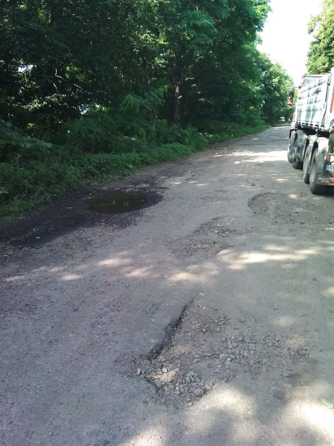 Дорогу, яку не ремонтували 40 років, відновлять на Чернігівщині, - ОДА 02