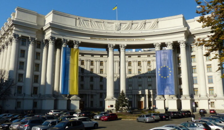 Кадровий голод у МЗС