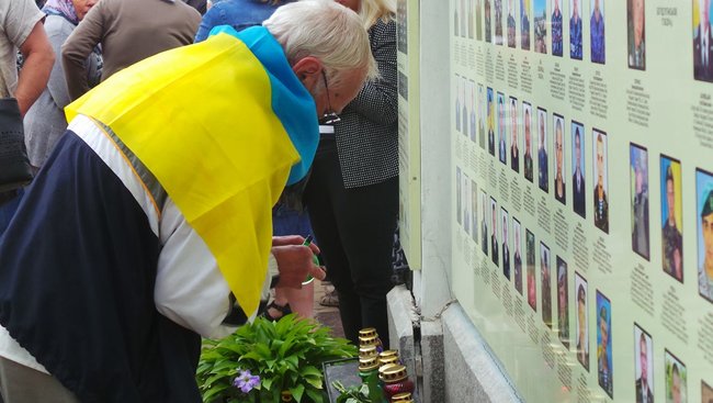 Марш матерів України відбувся у центрі Києва 25
