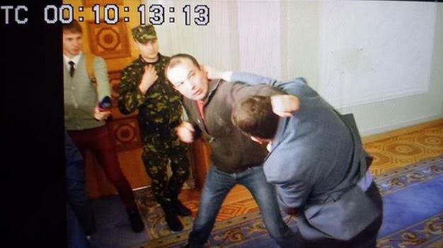 вр драка митинг