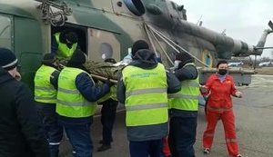 "Війна без вихідних": у Дніпро на вертольоті евакуювали двох військовослужбовців з мінно-вибуховими травмами. ВІДЕО+ФОТОрепортаж