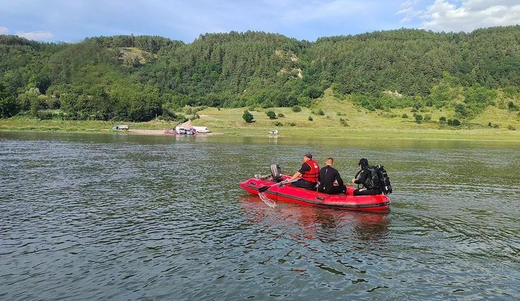 На Дністрі в Чернівецькій області зникли чоловік і троє дітей: тривають пошуки