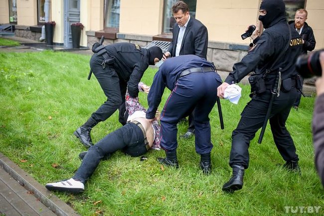 У Мінську студенти вийшли на протест: почалися затримання 08