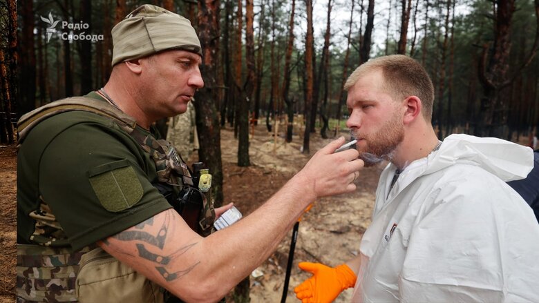 Массовые захоронения гражданских и воинов ВСУ в Изюме: Есть свидетельства об убийствах пленных 02 Массовые захоронения гражданских и воинов ВСУ в Изюме: Есть свидетельства об убийствах пленных 02