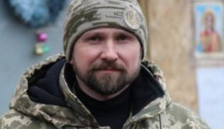 "Жити під обстрілами, спати на землі, їсти, що дадуть, - це не так вже й складно, якщо розумієш, навіщо це робиш", - священик Тарас Коцюба