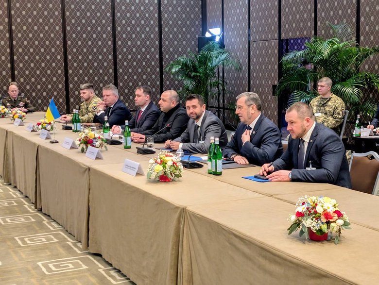 Мирные переговоры в Женеве начались: что известно?