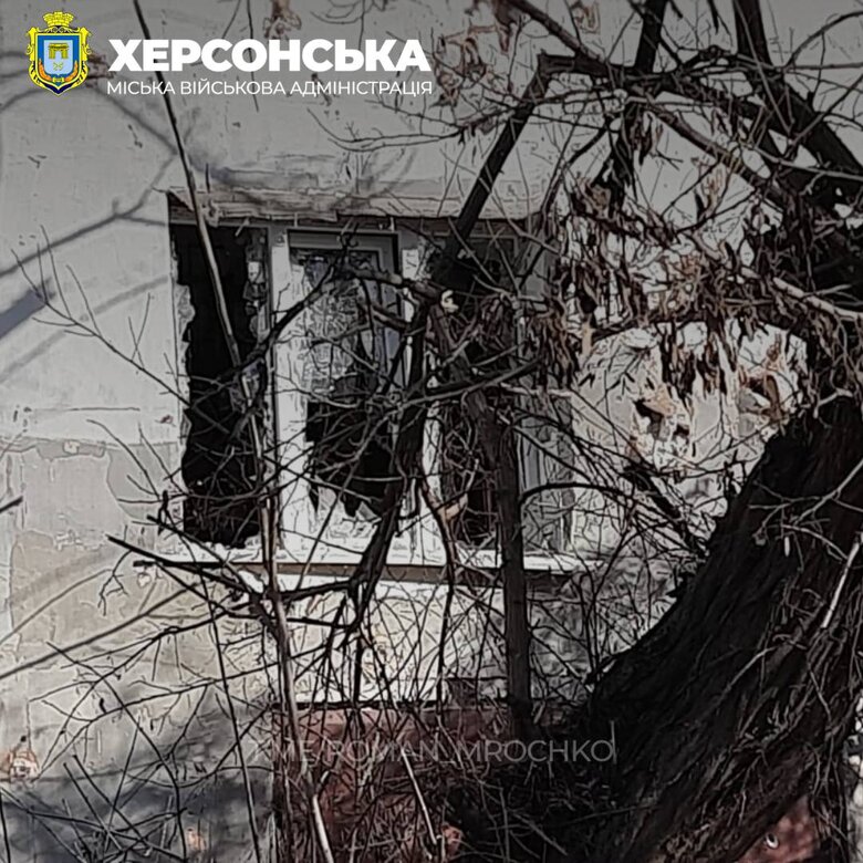 Наслідки ворожих обстрілів Херсону 02