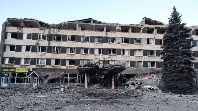 Armed Forces of Ukraine eliminated about 100 occupiers by hitting hotel in Khrustalnyi 01 Armed Forces of Ukraine eliminated about 100 occupiers by hitting hotel in Khrustalnyi 01