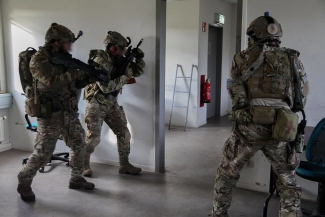 Знищений батальйон та успішне повітряне забезпечення вночі, - спецпризначенці ССО ЗСУ взяли участь у міжнародних навчаннях Combined Resolve XI у Німеччині 06