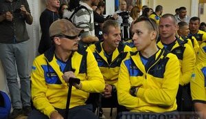 "Целый год мы закаляли волю и тело, чтобы достойно представить Украину": национальную сборную провели на "Игры Непокоренных" в Торонто. ФОТОрепортаж