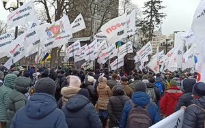 "Знищення мікробізнесу - причина міграції" і "Дайте працювати просто": ФОПы пикетировали Раду с требованием сохранения "упрощенки". ВИДЕО+ФОТОрепортаж