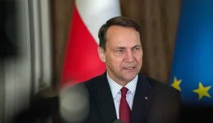 Сікорський пояснив Сійярто, чому Польща захищає підозрюваного у справі "Північних потоків": Підрив інфраструктури агресора – це самооборона