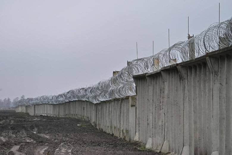 In north of Ukraine, wall is being built on border with Belarus, - PO 05