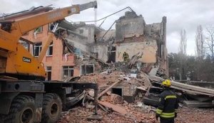 Росія здійснила удар по Макарівському хлібзаводу. Загинуло 13 людей