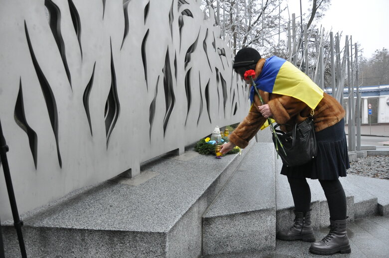 Пам’ять перших загиблих Героїв Небесної Сотні вшанували у Києві 25 Пам’ять перших загиблих Героїв Небесної Сотні вшанували у Києві 25