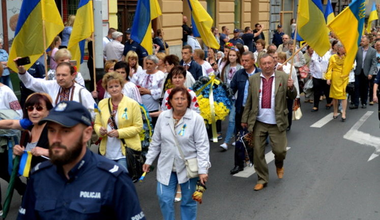Ежегодное шествие к Украинскому военному кладбищу прошло в Перемышле. ФОТОрепортаж
