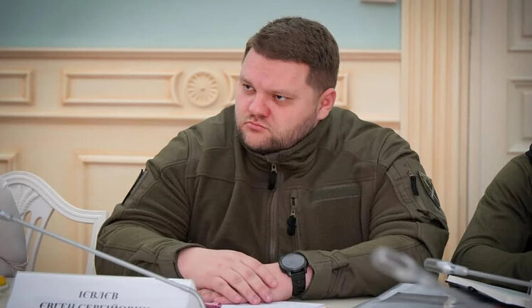 Речника КМВА Ієвлєва, який погрожував журналісту, звільнили