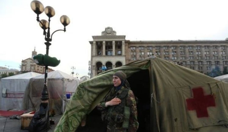 В воскресенье в Глевахе, под Киевом, возле мемориала в честь Амины Окуевой соберутся друзья и родные, чтобы почтить ее память