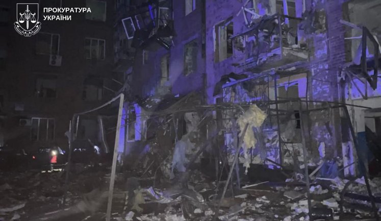Вследствие атаки РФ по Кривому Рогу повреждены 29 многоэтажек, есть отключение электричества и водоснабжения