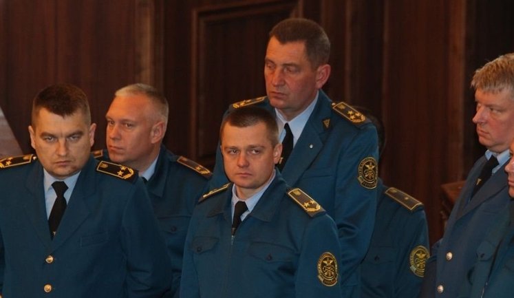 На митниці набирає обертів ротація: понад 500 посадовців перемістили з "насиджених" місць
