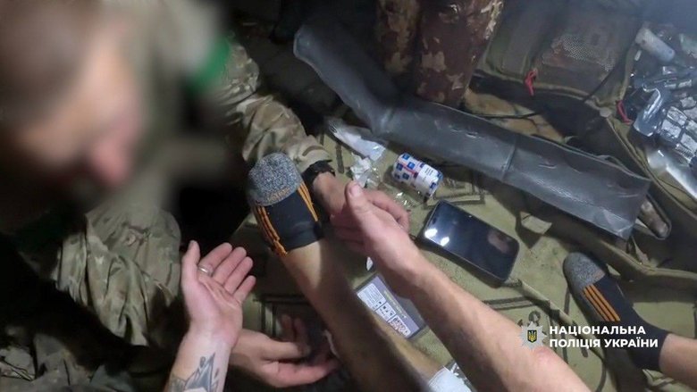 Поліцейський врятував пораненого