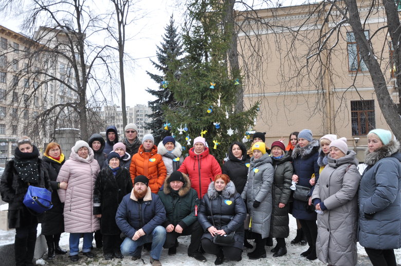 Ялинка для Героїв: у Києві вшанували память загиблих воїнів та Героїв Небесної Сотні 02